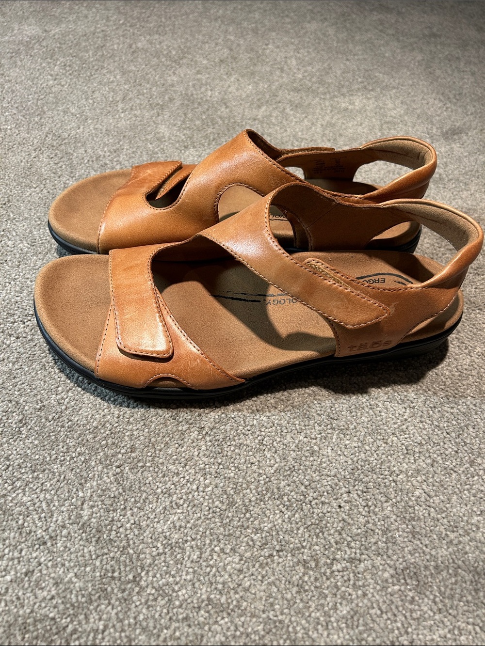 Taos Footwear Women's Tan Leather Adjustable Slingback Sandals